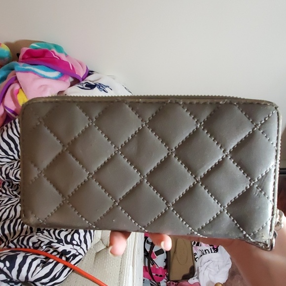 Michael Kors wristlet - Picture 2 of 5